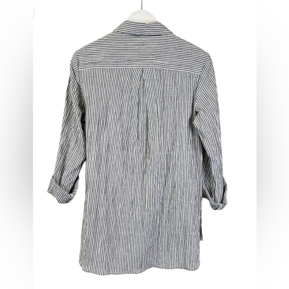NWT Jones New York Striped Puff Texture Button Down Shirt Size Medium